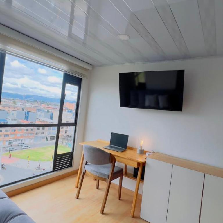 Cozy apartment near the airport - Three-Bedroom Apartment - 24