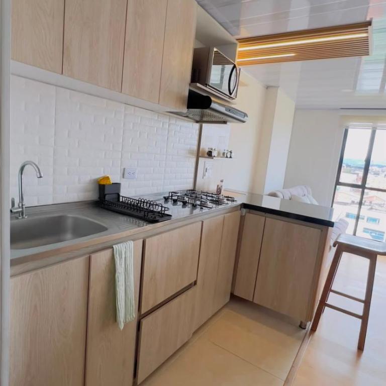 Cozy apartment near the airport - Three-Bedroom Apartment - 27
