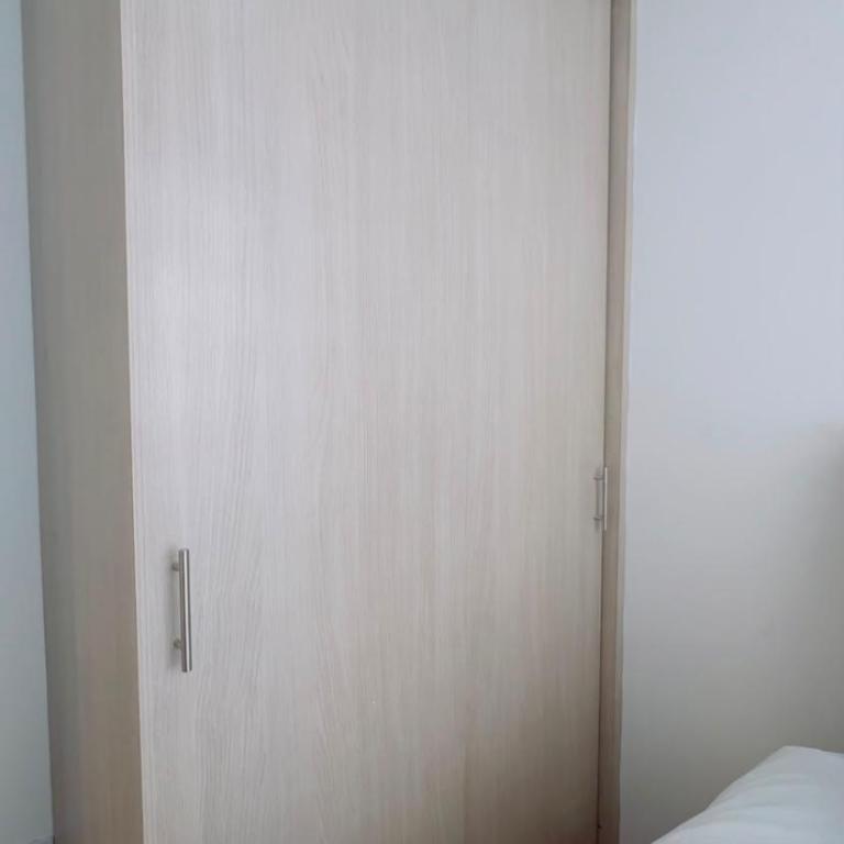 Cozy apartment near the airport - Three-Bedroom Apartment - 28