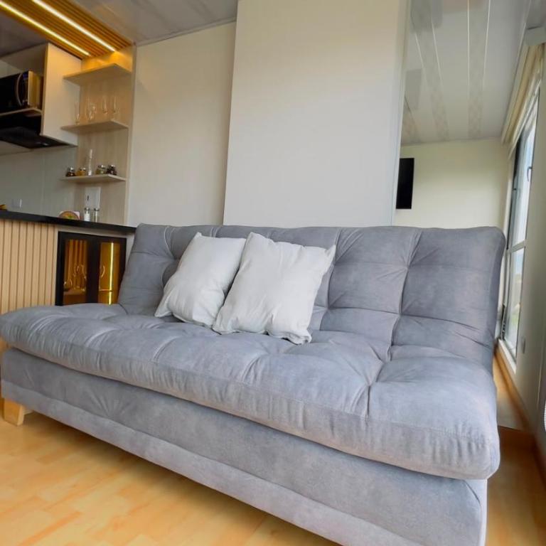 Cozy apartment near the airport - Three-Bedroom Apartment - 1