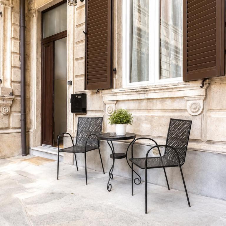 La Corte Albenga - Appartamento o Camera con Posto Auto privato - Appartamento con 1 Camera da Letto - 2