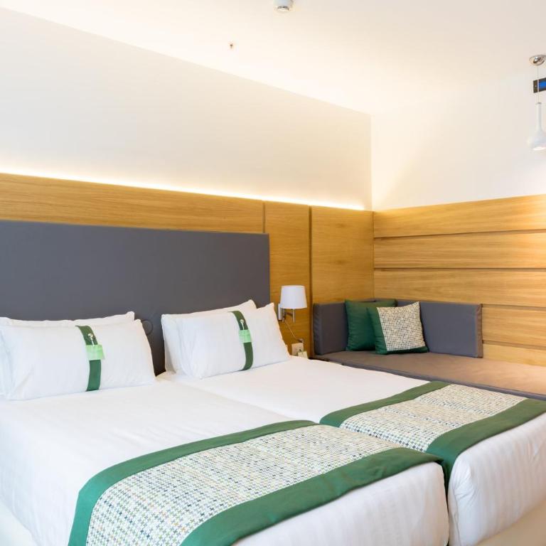 Holiday Inn Naples by IHG - Camera Premium Doppia con Letti Singoli con Divano-Letto - 3