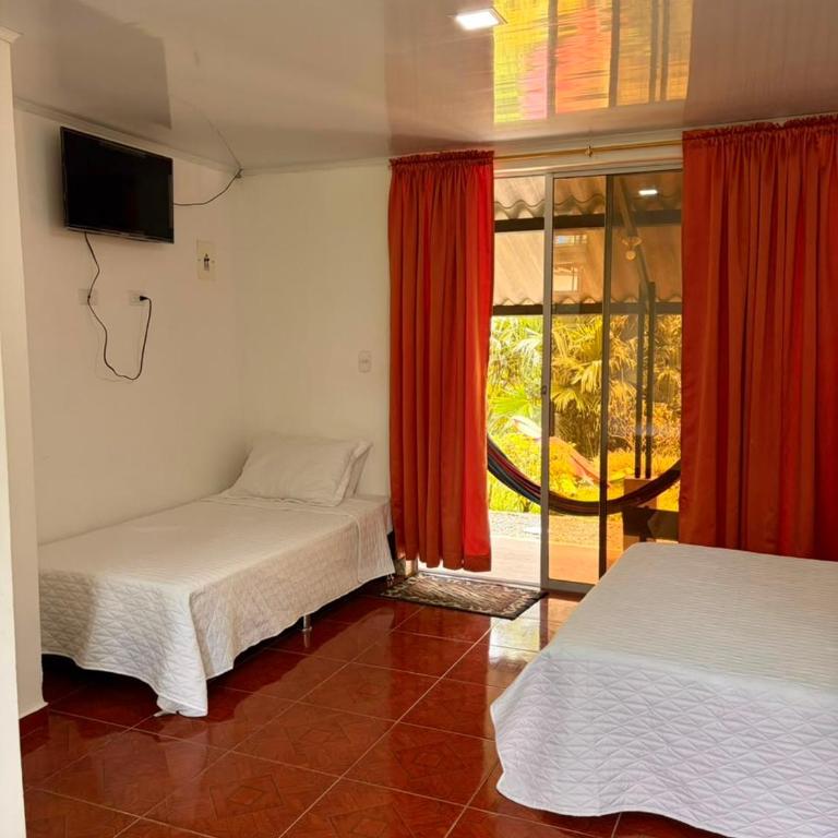 Hotel Campestre Nogal de Cafetal - Habitación Familiar con terraza - 8