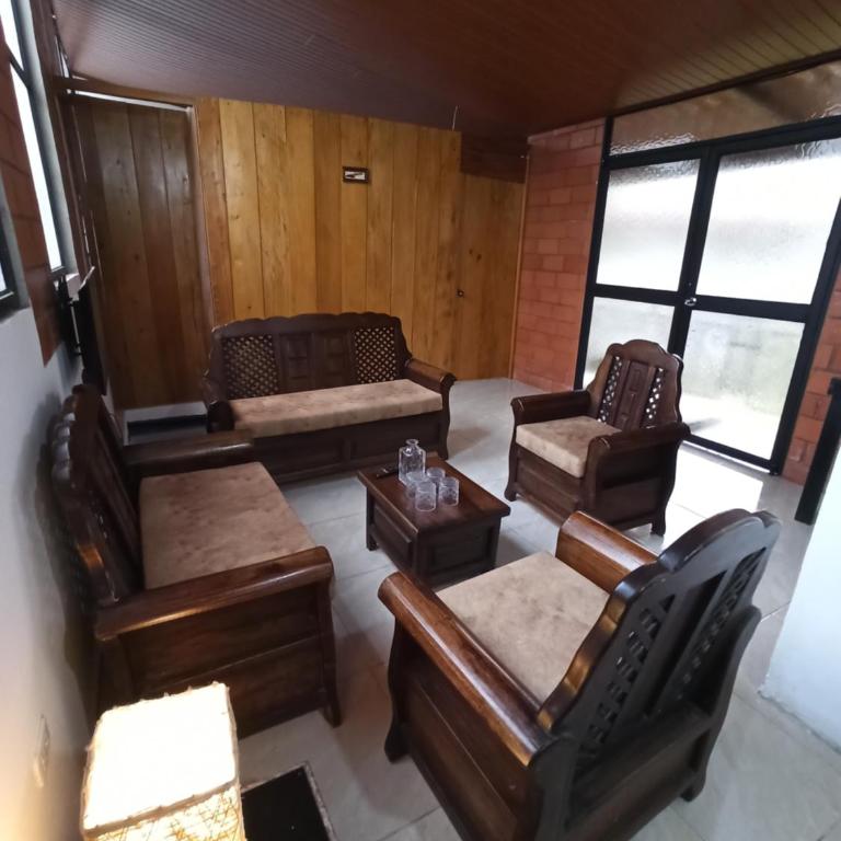 Lindo Departamento Rústico con Balcón - Apartamento de 2 dormitorios con balcón - 2