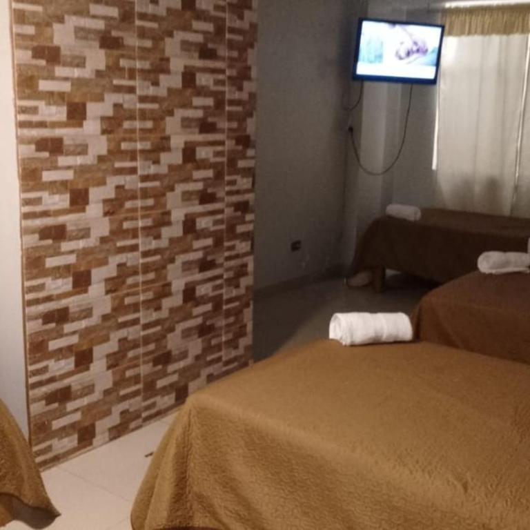 Solaris - Quadruple Room with Private Bathroom - 1