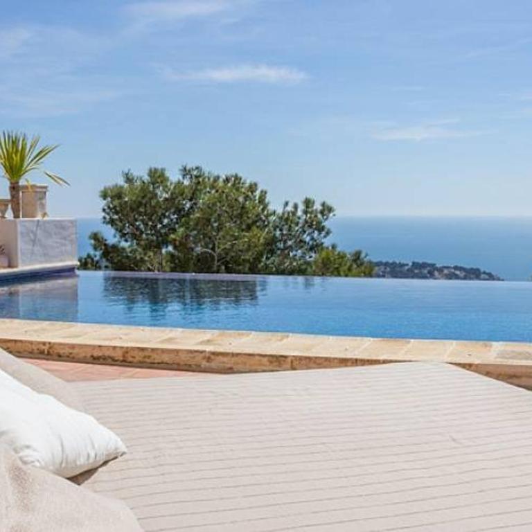 Alojamiento Iluminoso de 5 habs - Villa con piscina privada - 24