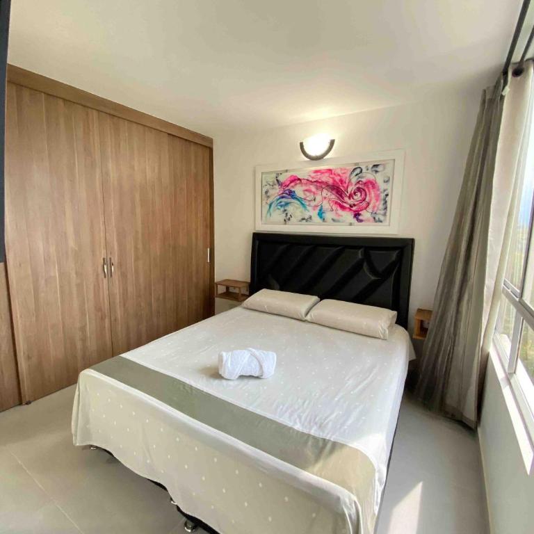 Apartamentos en el Sur de Cali, parqueadero propio, piscina, wifi - Three-Bedroom Apartment - 28