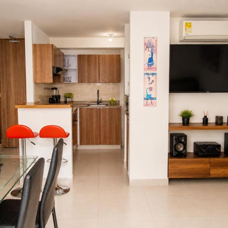 Apartamentos en el Sur de Cali, parqueadero propio, piscina, wifi - Three-Bedroom Apartment - 30