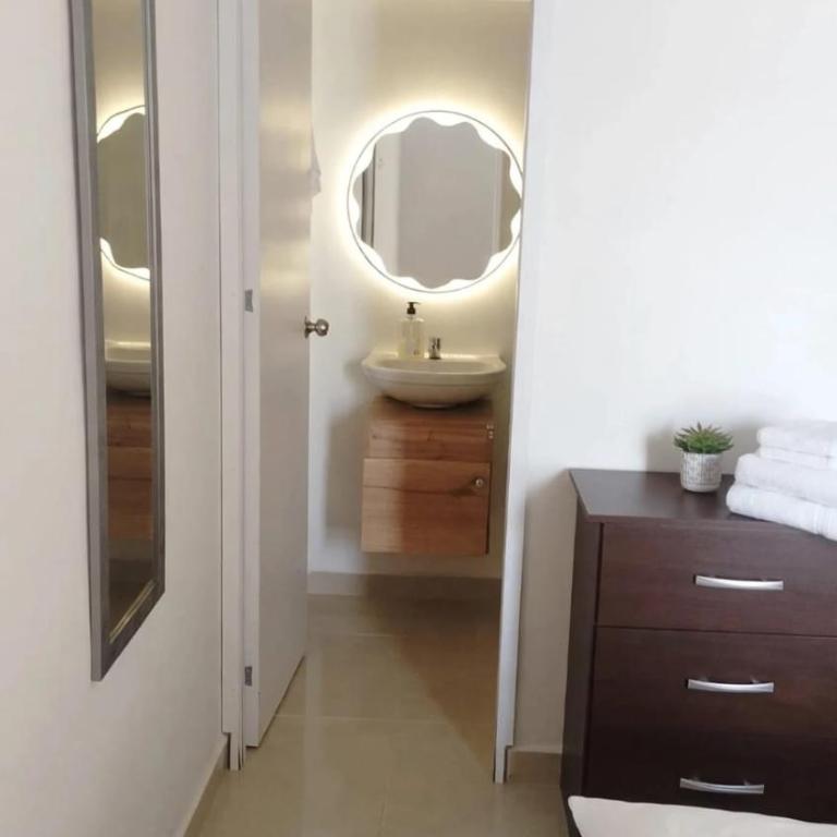 Apto 3Hab Piso 5 Piscina Gym Wifi Aire AC Parqueadero Soledad - Apartamento de 3 dormitorios con piscina privada - 15