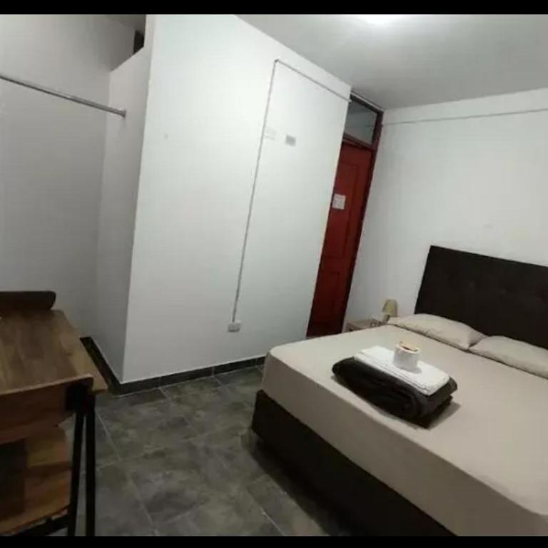 Hospedaje Luna Ica - Habitación Doble con baño privado - 2