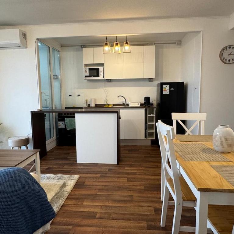 Bello departamento cerca del lago y vista a volcán - Apartamento de 3 dormitorios con balcón - 22