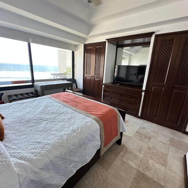 Oceanfront in Punta Diamante with a pool - Apartment mit 3 Schlafzimmern - 23