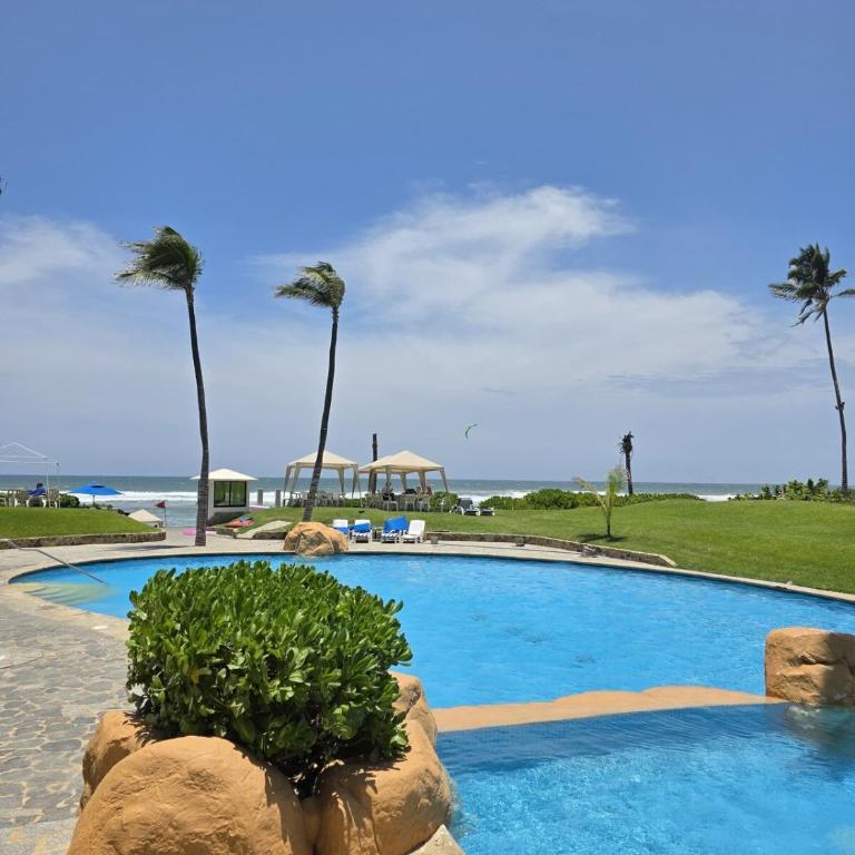 Oceanfront in Punta Diamante with a pool - Apartment mit 3 Schlafzimmern - 34