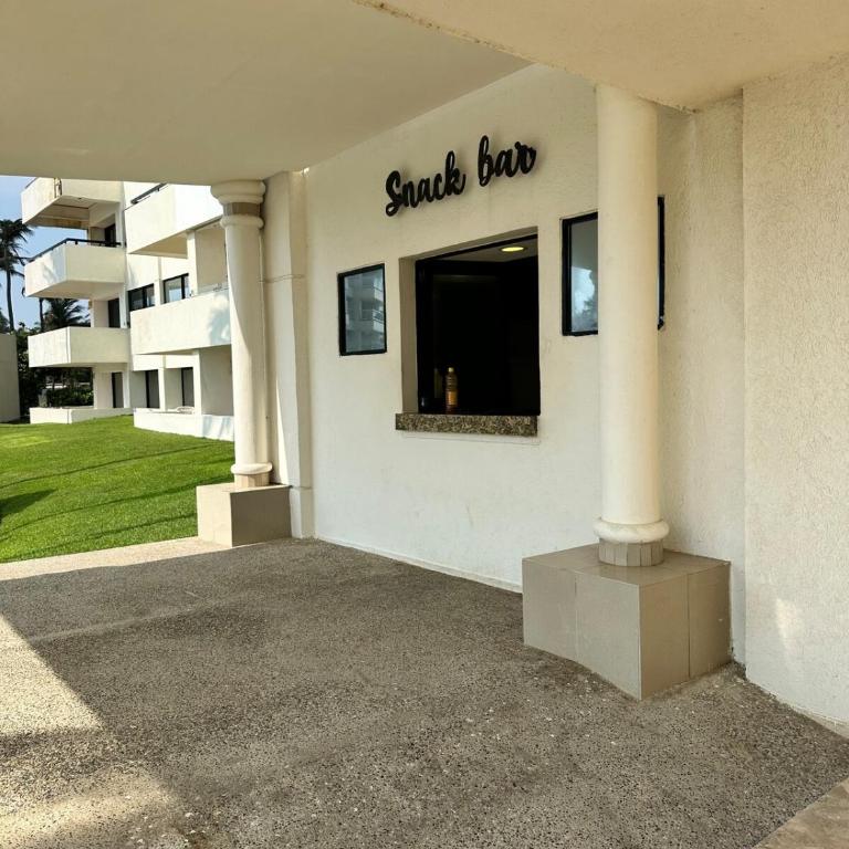 Oceanfront in Punta Diamante with a pool - Apartment mit 3 Schlafzimmern - 36