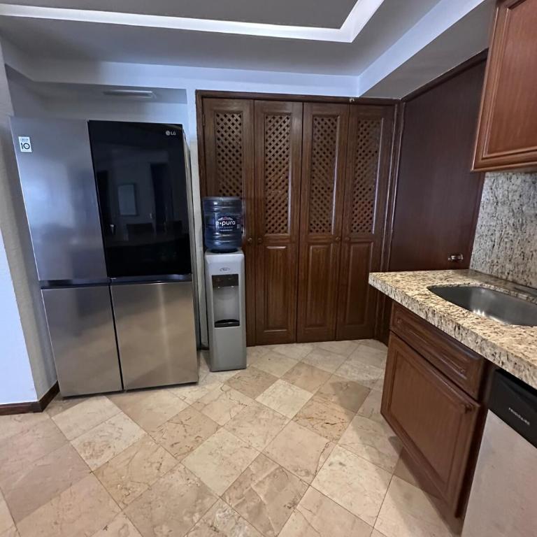 Oceanfront in Punta Diamante with a pool - Apartment mit 3 Schlafzimmern - 57