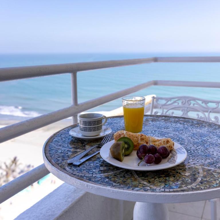 Bocagrande Pelican Beach - Apartamento con vista al mar - Two-Bedroom Apartment - 3