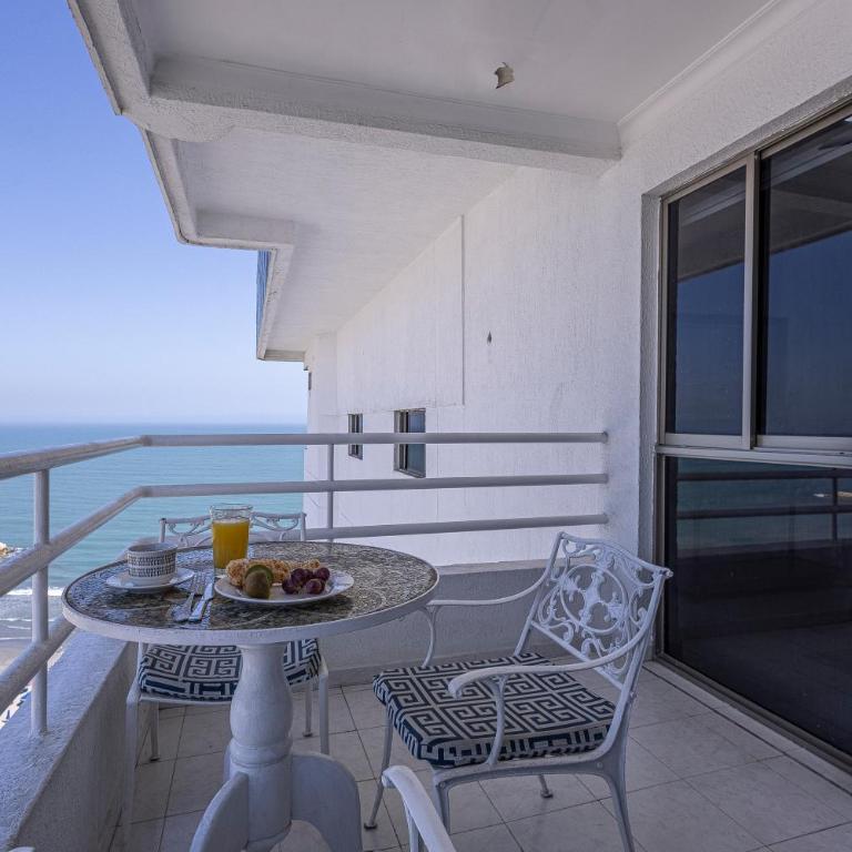Bocagrande Pelican Beach - Apartamento con vista al mar - Two-Bedroom Apartment - 18