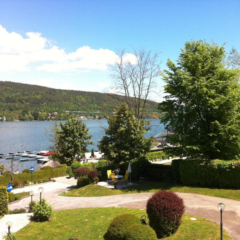 Tennis & Yacht Hotel Velden - Doppelzimmer mit Balkon - 3