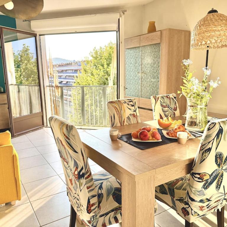 Juan-les-Pins Beachside 1BR Apartment, Air Conditioned, parking place - Apartment mit 1 Schlafzimmer - 1