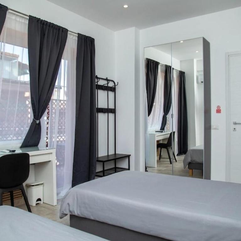 Casa e Appartamento per Vacanze Notti Romane - Two-Bedroom Apartment with Balcony - 11
