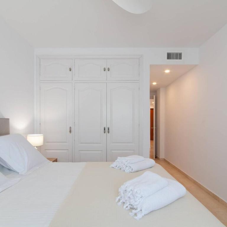 Modern Beach Escape I Pool & Terrace - Two-Bedroom Apartment - 5