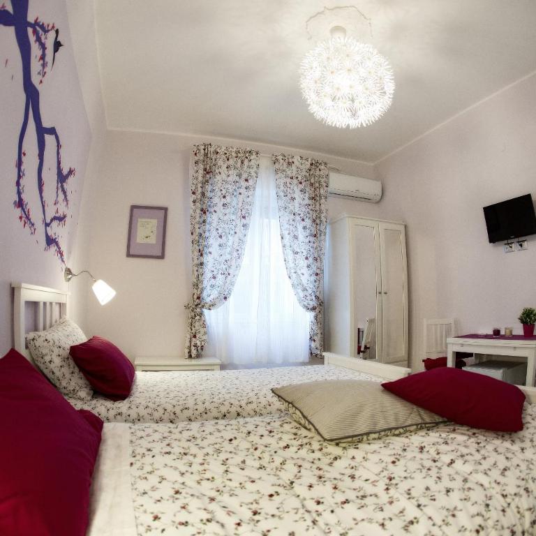 B&B Caronte Messina - Camera Doppia con Letti Singoli con Bagno Privato Esterno - 3