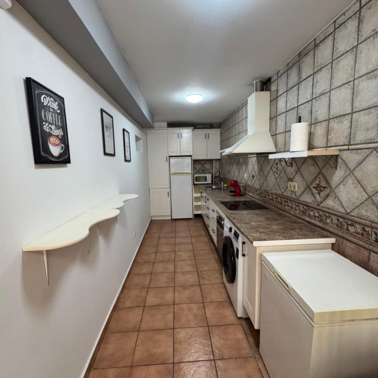 Apartamento 3 habitaciones cerca feria - Apartment mit 1 Schlafzimmer - 1