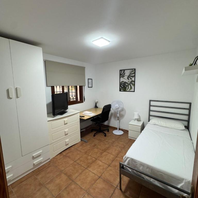 Apartamento 3 habitaciones cerca feria - Apartment mit 1 Schlafzimmer - 9
