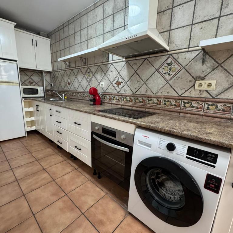 Apartamento 3 habitaciones cerca feria - Apartment mit 1 Schlafzimmer - 10