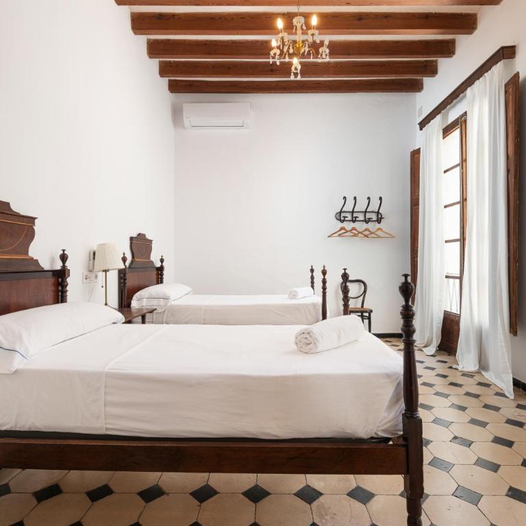 Hostal Pons - Habitación Doble con baño compartido - 2 camas - 1