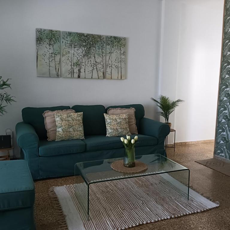 ATICO CON TERRAZA, VISTAS AL MAR Y CIUDAD - Apartamento de 2 dormitorios - 3