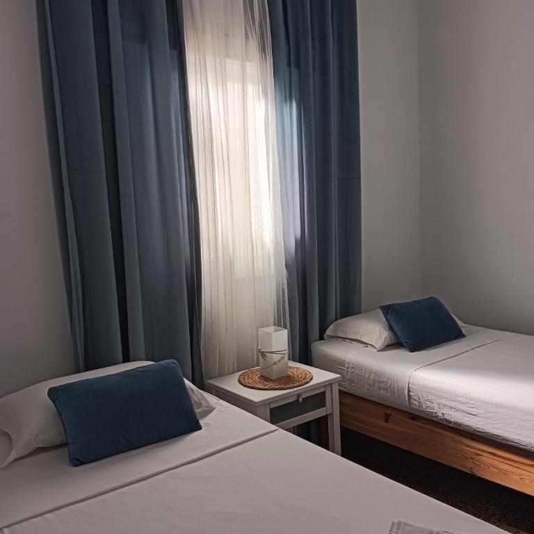 ATICO CON TERRAZA, VISTAS AL MAR Y CIUDAD - Apartamento de 2 dormitorios - 8