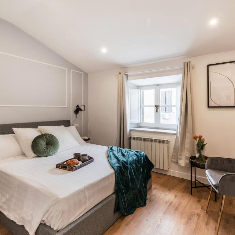 The Best Rent - Termini Apartments - Deluxe Apartment - Via Carlo Cattaneo, 24 - 12