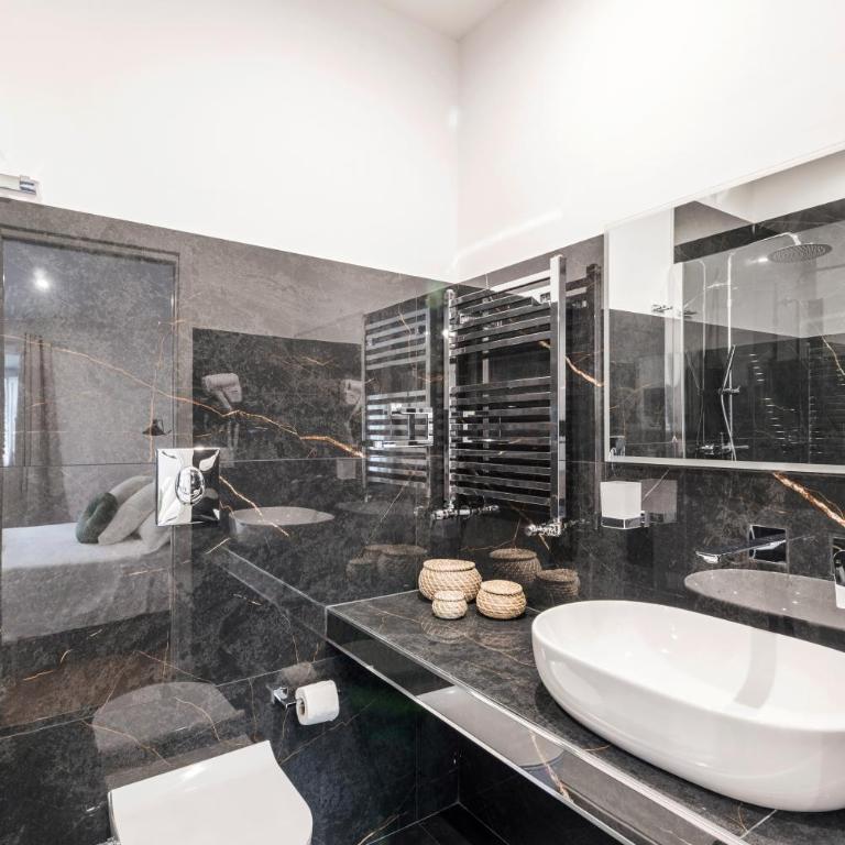 The Best Rent - Termini Apartments - Deluxe Apartment - Via Carlo Cattaneo, 24 - 2
