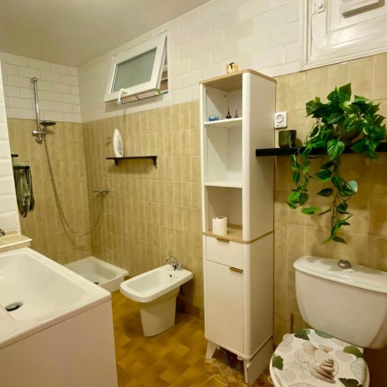 Chez Chagall cozy studio - One-Bedroom Apartment - 8