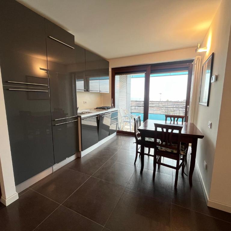 Tiziano - Appartamento con 2 Camere da Letto e Vista Mare - 11