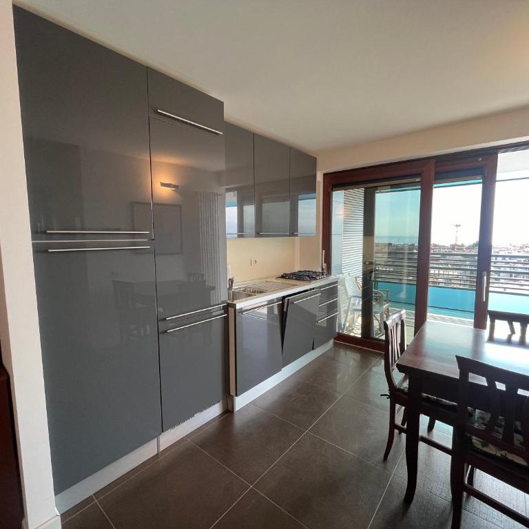 Tiziano - Appartamento con 2 Camere da Letto e Vista Mare - 12