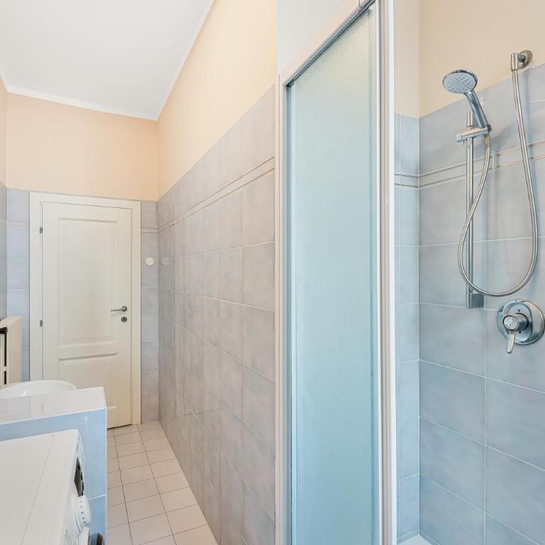 Santa Croce Penthouse, 2 Bedrooms with a View of the Basilica - Three-Bedroom Apartment - 16