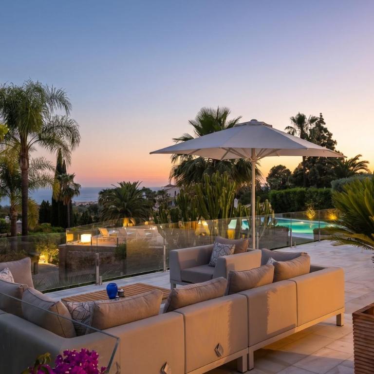 Exceptional Villa in Las Chapas with breathtaking panoramic views! - Villa - 2