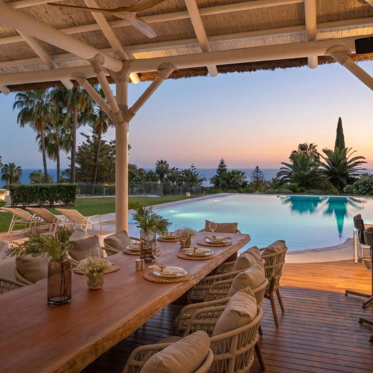Exceptional Villa in Las Chapas with breathtaking panoramic views! - Villa - 3
