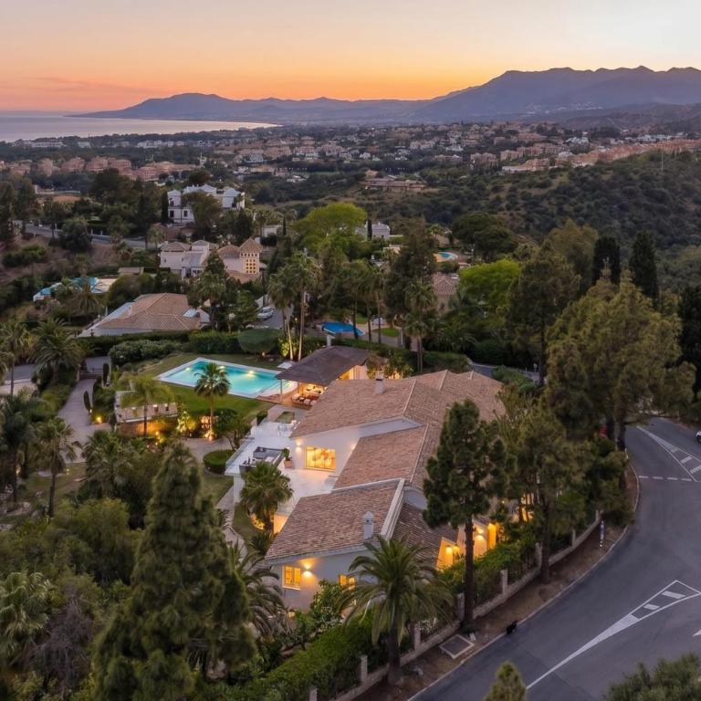 Exceptional Villa in Las Chapas with breathtaking panoramic views! - Villa - 5