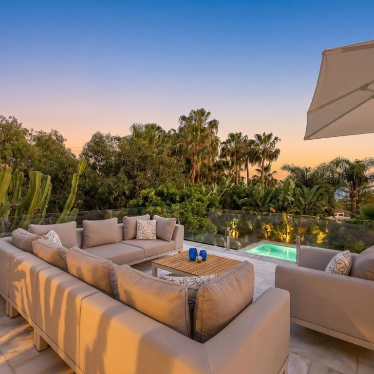 Exceptional Villa in Las Chapas with breathtaking panoramic views! - Villa - 12