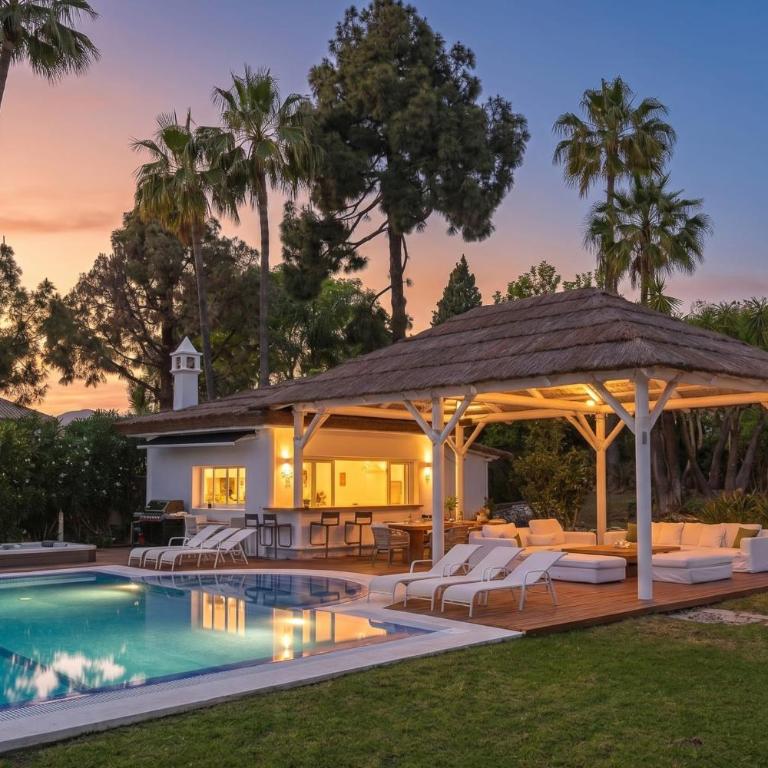 Exceptional Villa in Las Chapas with breathtaking panoramic views! - Villa - 13