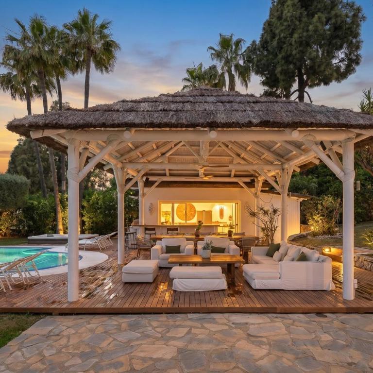 Exceptional Villa in Las Chapas with breathtaking panoramic views! - Villa - 16