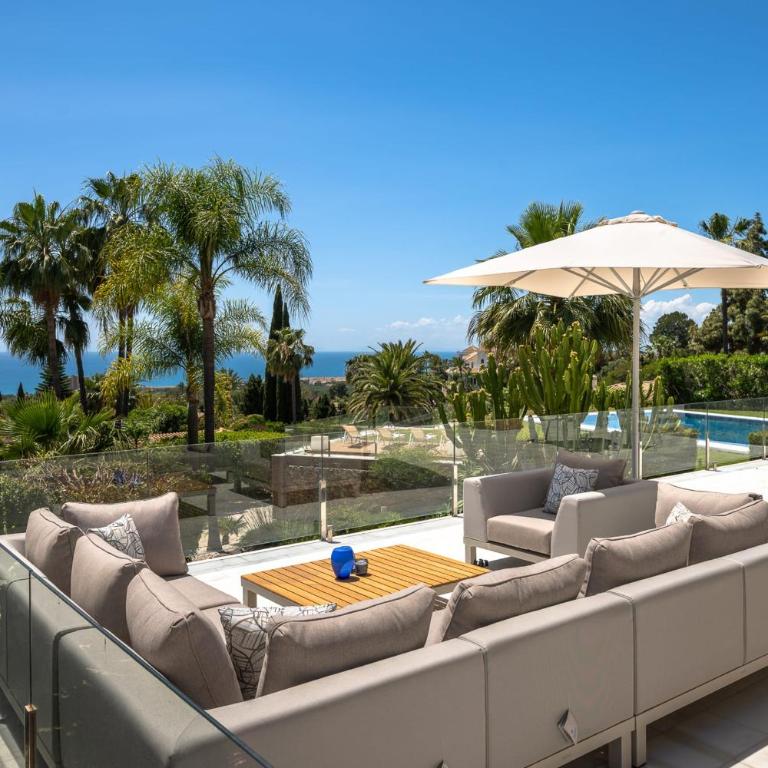 Exceptional Villa in Las Chapas with breathtaking panoramic views! - Villa - 30