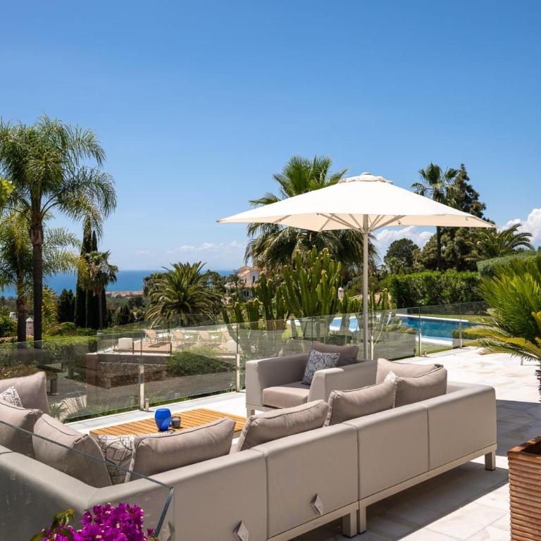 Exceptional Villa in Las Chapas with breathtaking panoramic views! - Villa - 32