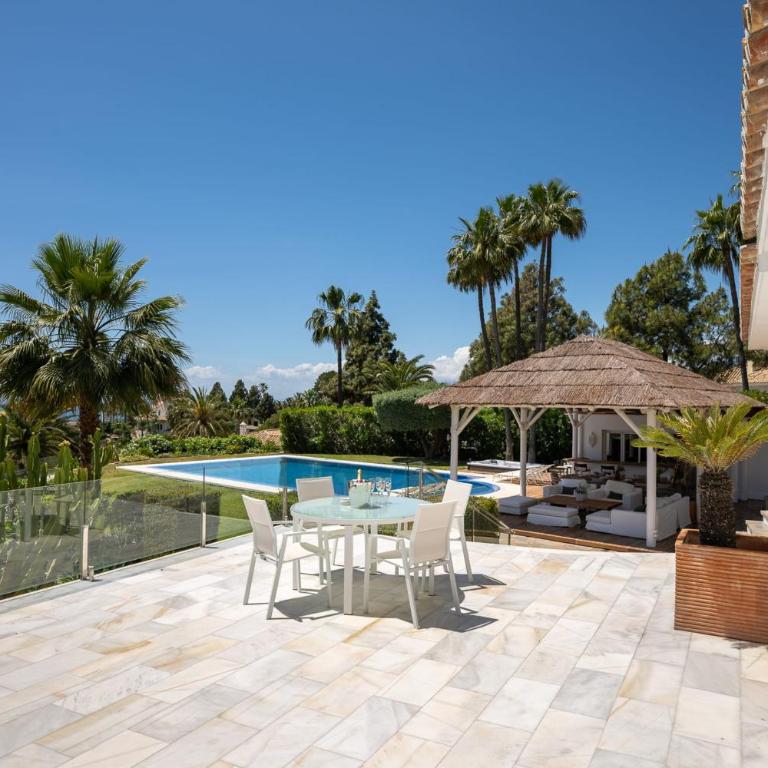 Exceptional Villa in Las Chapas with breathtaking panoramic views! - Villa - 36