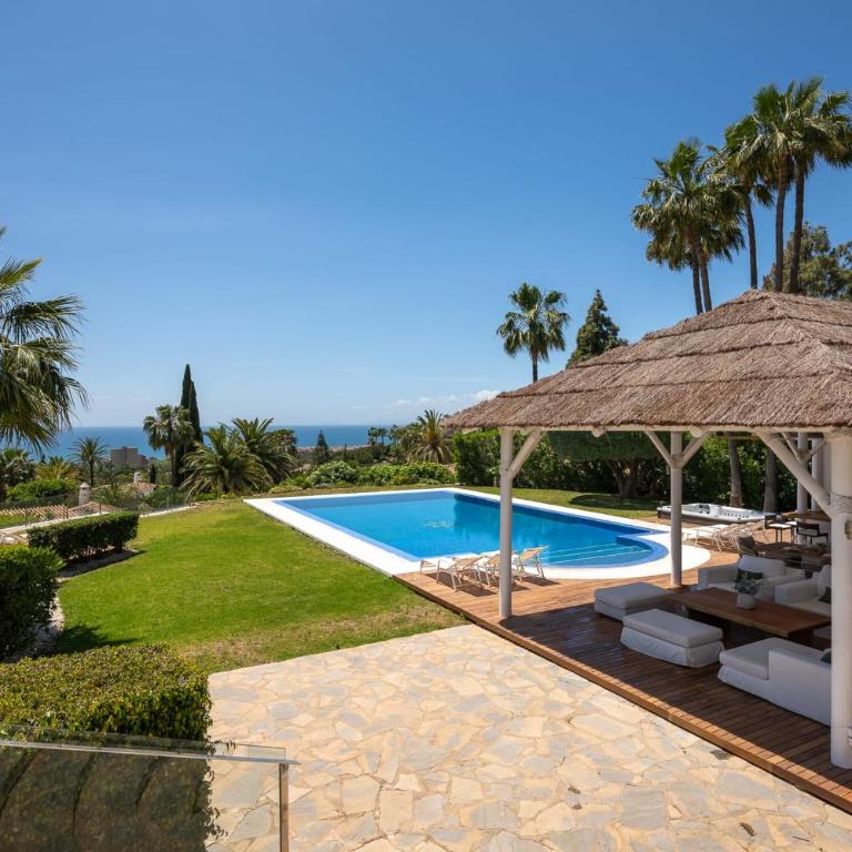 Exceptional Villa in Las Chapas with breathtaking panoramic views! - Villa - 40