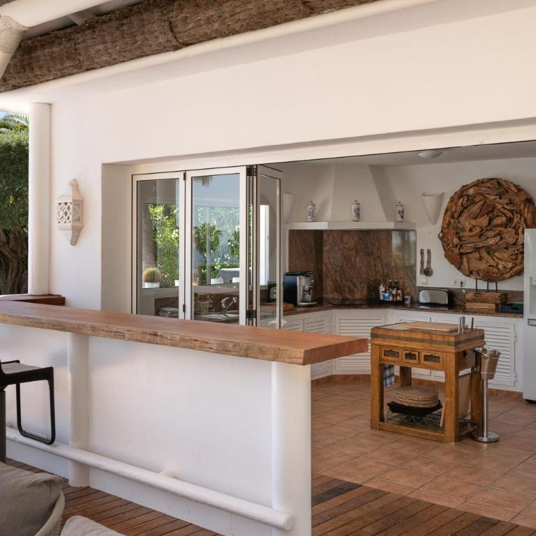 Exceptional Villa in Las Chapas with breathtaking panoramic views! - Villa - 46