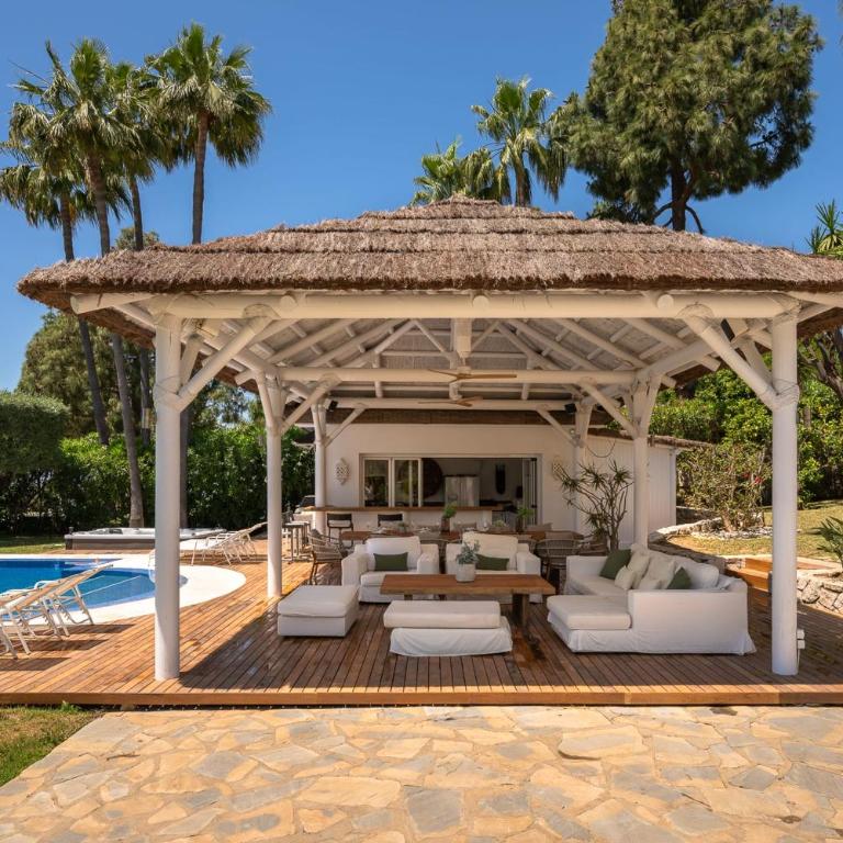 Exceptional Villa in Las Chapas with breathtaking panoramic views! - Villa - 49